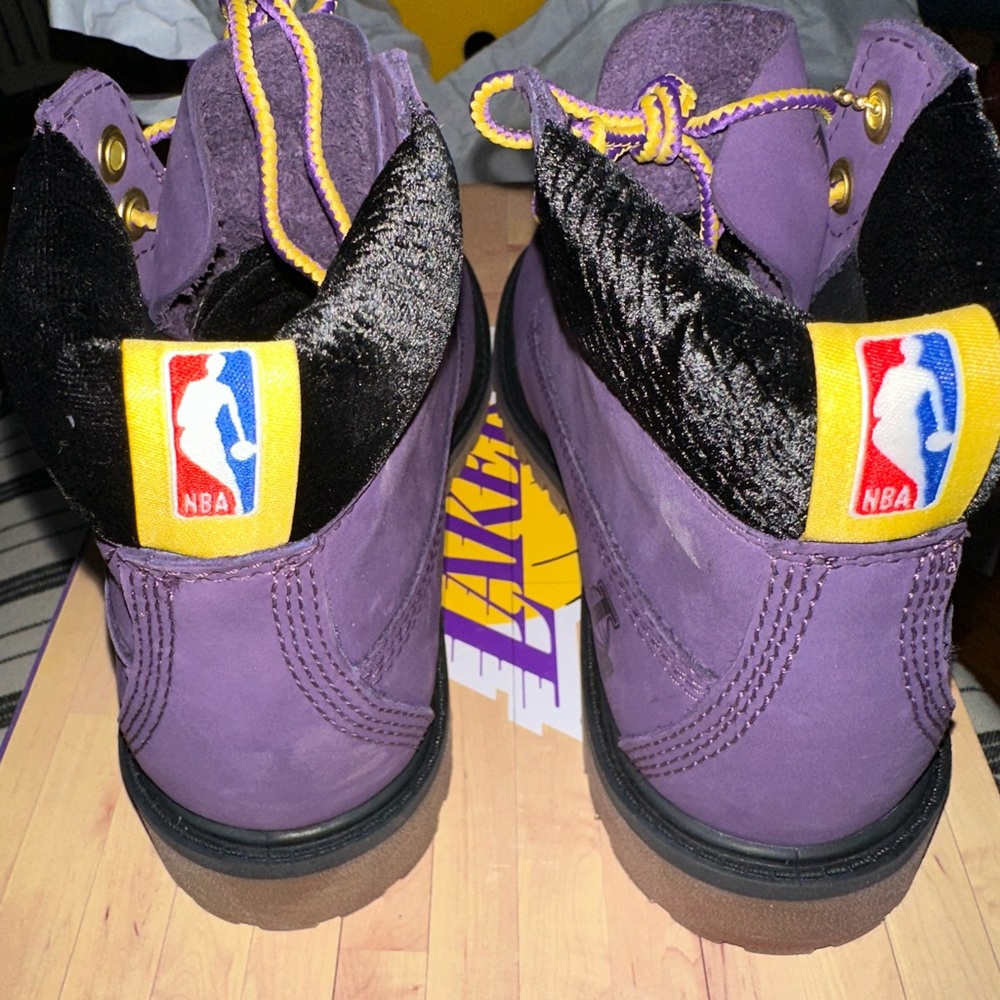 Timberland(Laker) kids sz-13.5